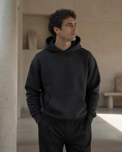 Hoodies & sweatshirts